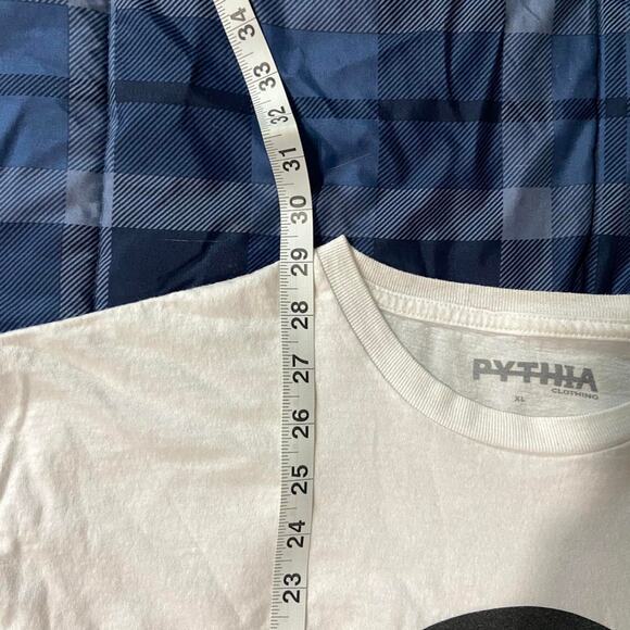 Pythia peace symbol uv letters tee - Picture 6 of 6